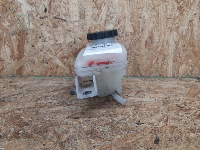 Бачок главного тормозного цилиндра CAMRY 40 06-11 2009 Седан 2.4 2AZFXE