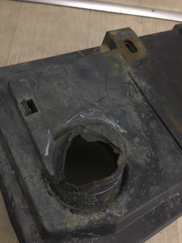 Короб аккумулятора FOCUS 10-18 2011 BK 2.0 XQDA Короб аккумулятора FOCUS 10-18 2011 BK 2.0 XQDA