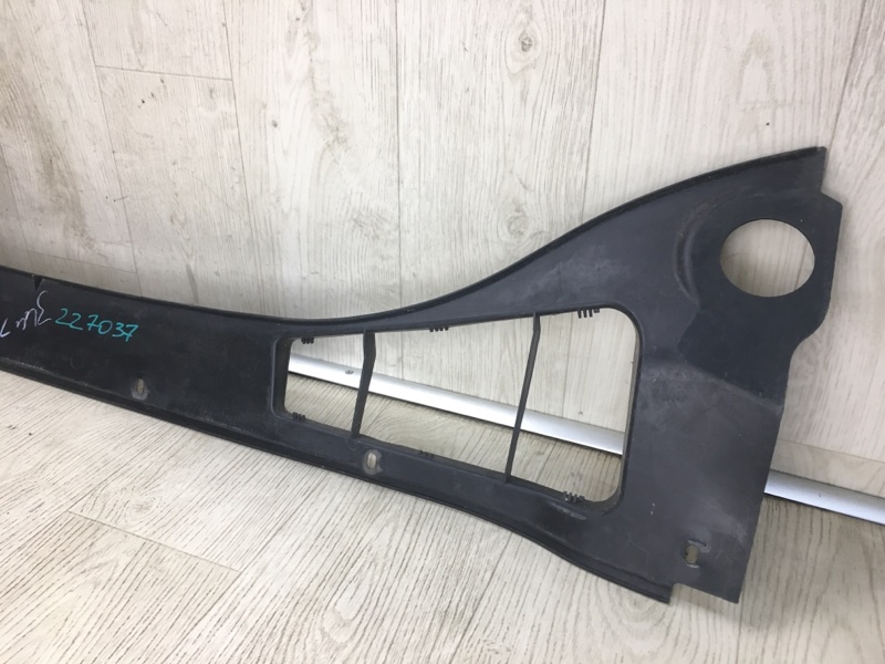 Пластик под лобовое стекло / Жабо FOCUS 10-18 2011 BK 2.0 XQDA