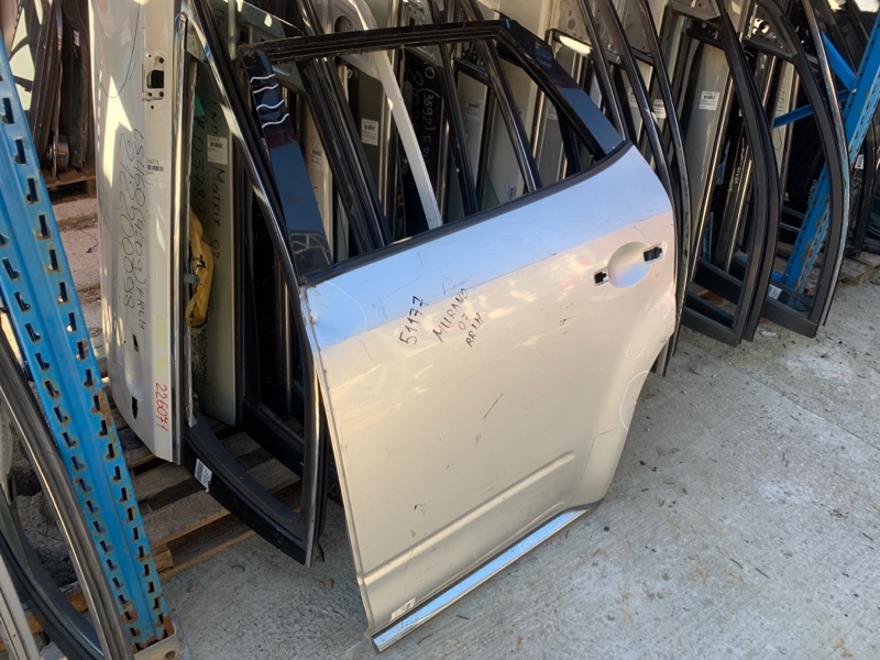 Дверь задняя левая MURANO Z50 02-07