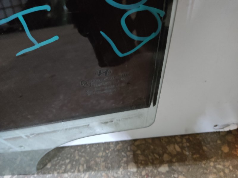 Стекло двери переднее левое I30 FD 07-12