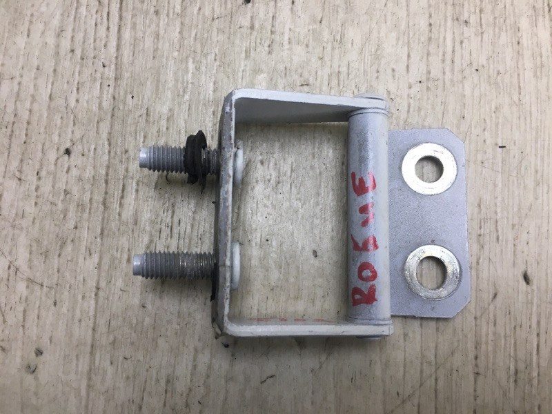 Петля крышки багажника правая NISSAN ROGUE 08-15 2010 S35 2.5 QR25DE 90400-JM00A Б/У