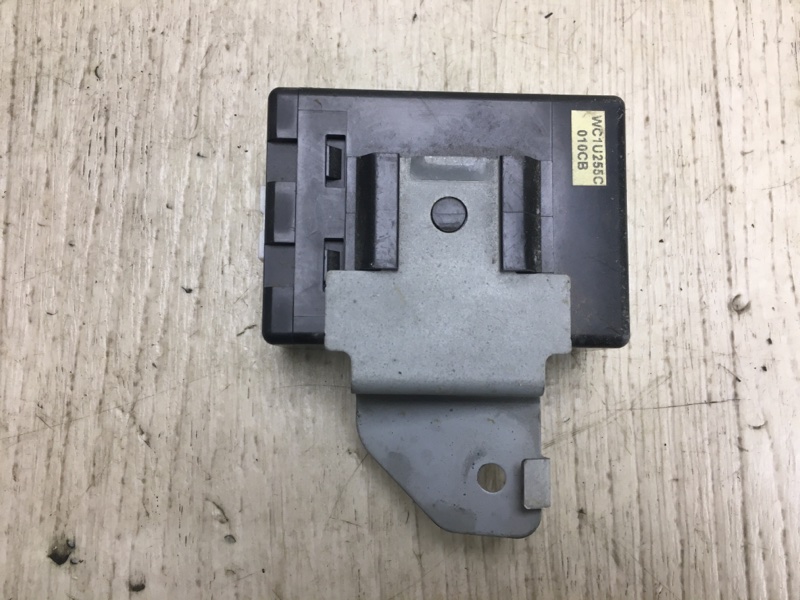 Блок управления центральным замком ROGUE 08-15 2010 S35 2.5 QR25DE