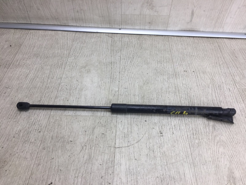 Амортизатор крышки багажника правый ROGUE 08-15 2010 S35 2.5 QR25DE