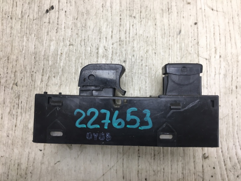 Кнопка стеклоподъемника ROGUE 08-15 2010 S35 2.5 QR25DE