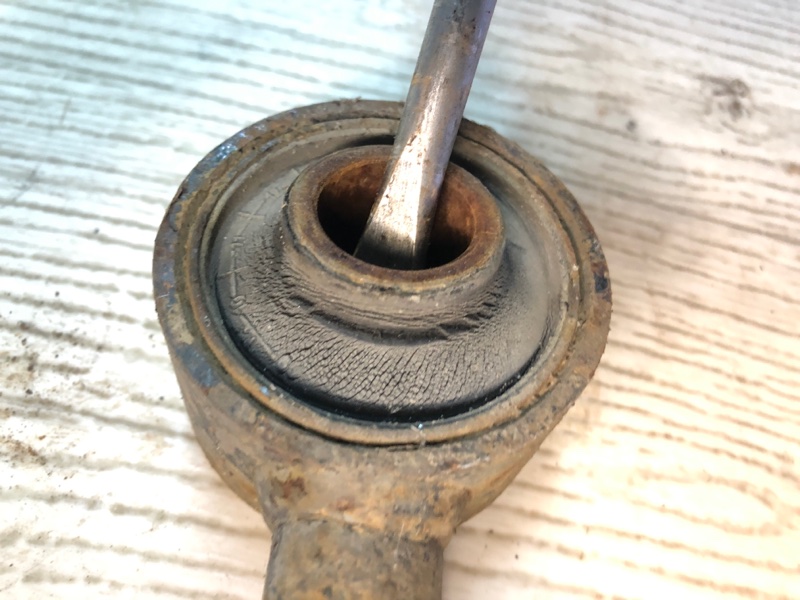 Рычаг задней подвески продольный левый SANTA FE (CM) 05-12 CM