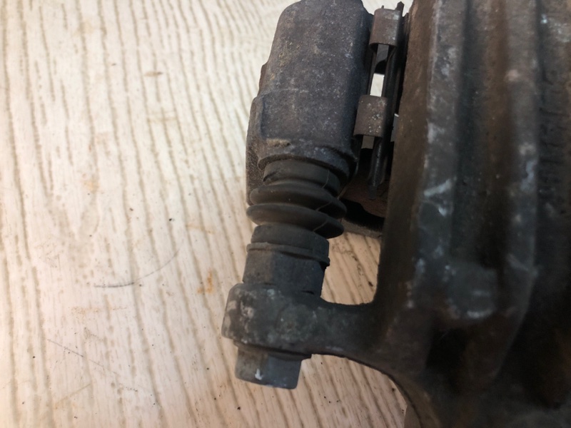 Суппорт тормозной задний правый HYUNDAI SANTA FE (CM) 05-12 CM