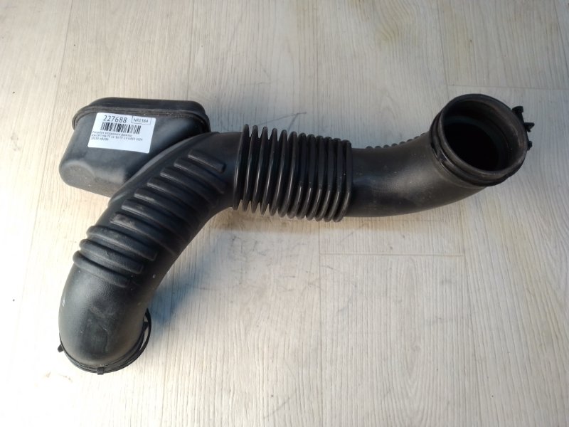 Запчасть патрубок воздушного фильтра KIA OPTIMA TF 11-16 2014 TF 2.4 G4KK 28130-4R200 Б/У Патрубок воздушного фильтра KIA OPTIMA TF 11-16 2014 TF 2.4 G4KK 28130-4R200 Б/У