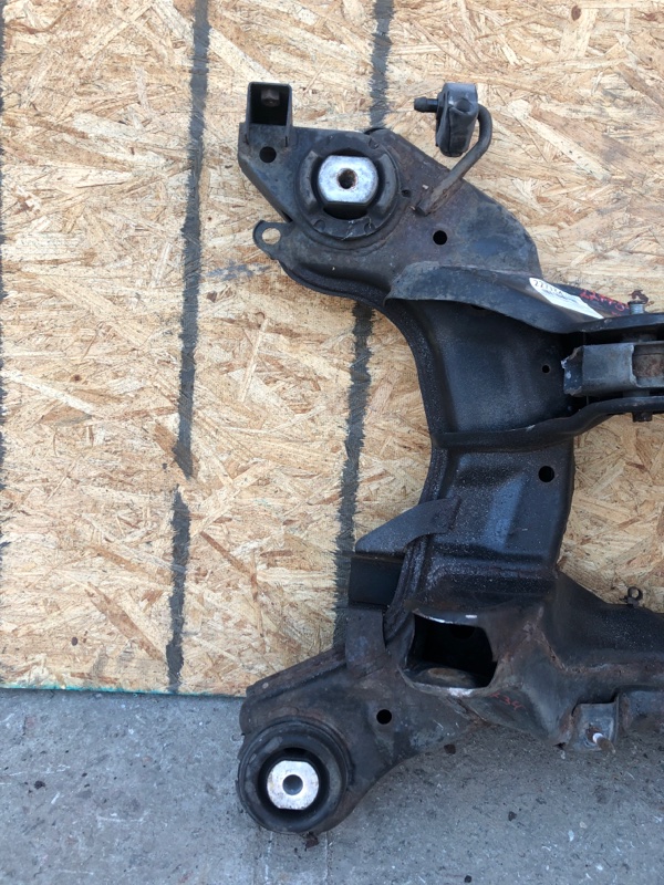 Балка задней подвески RDX 06-12 2008 Внедорожник 2.3 Балка задней подвески RDX 06-12 2008 Внедорожник 2.3