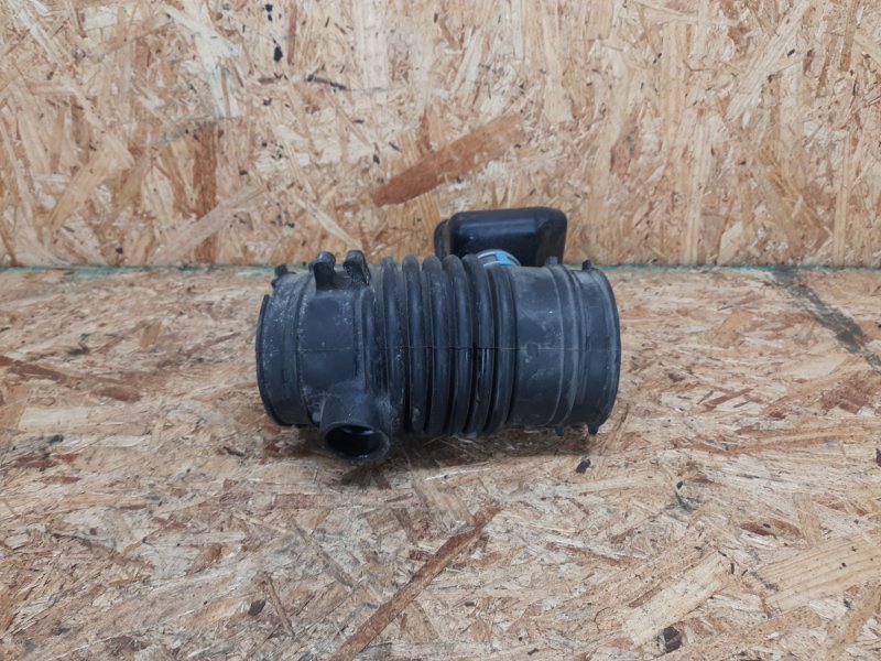 Патрубок воздушного фильтра TOYOTA SIENNA 11-16 Минивэн 3.5 2GR-FE