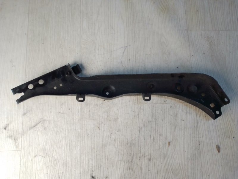 Кронштейн крепления фары правый ROGUE 08-15 2010 S35 2.5 QR25DE