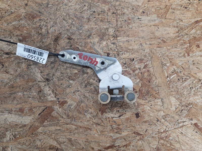 Ролик сдвижной двери нижний левый TOYOTA SIENNA 11-16 2015 Минивэн 3.5 2GR-FE 68360-08031 Б/У