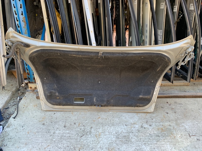 Крышка багажника SKYLINE (V35) 01-07 2001-2006