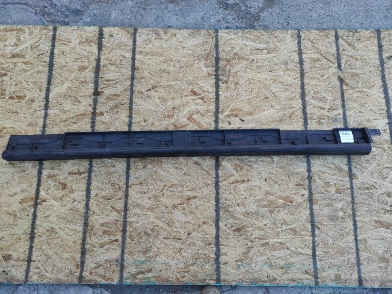 Запчасть накладка порога наружная правая MAZDA CX-5 (KE) 11-17 2014 Внедорожник 2.5 KD53-51-P40C Б/У Накладка порога наружная правая MAZDA CX-5 (KE) 11-17 2014 Внедорожник 2.5 KD53-51-P40C Б/У