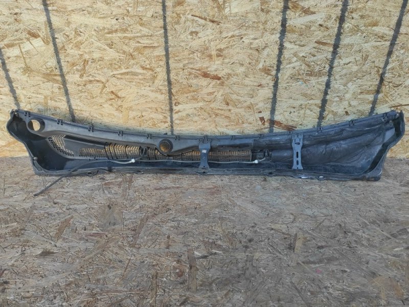 Пластик под лобовое стекло / Жабо OUTBACK 09-14 BR 2010 2.5 EJ253