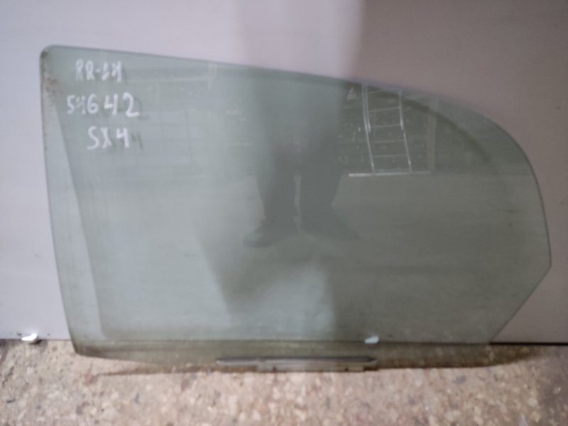 Стекло двери заднее левое SUZUKI SX4 06-13 84546-80J00 Б/У