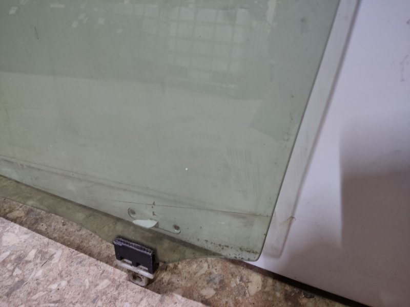 Стекло двери заднее левое PRIUS - 30 09-17 Стекло двери заднее левое PRIUS - 30 09-17