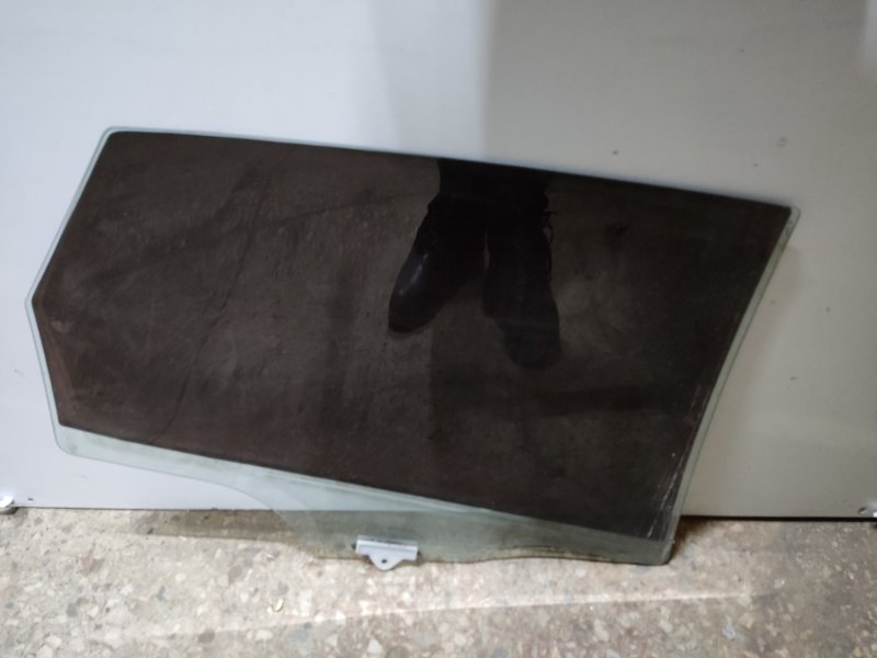 Стекло двери заднее левое HYUNDAI I30 FD 07-12 Стекло двери заднее левое HYUNDAI I30 FD 07-12