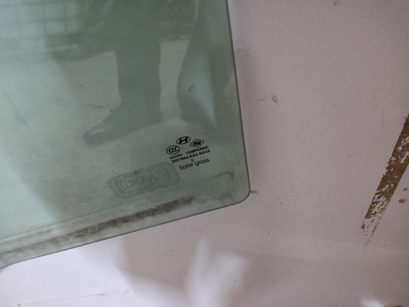 Стекло двери заднее левое SONATA YF 10-14