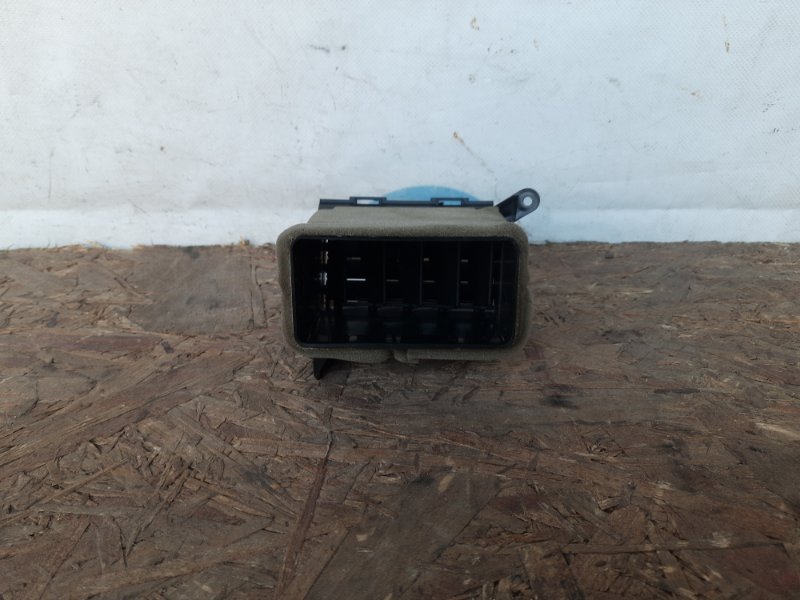 Дефлектор воздушный правый CX-9 06-16 2008 Внедорожник 3.7 Дефлектор воздушный правый CX-9 06-16 2008 Внедорожник 3.7