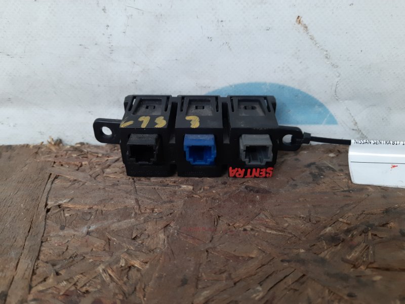 Блок кнопок торпедо NISSAN SENTRA B17 12-21 Седан 1.8 Блок кнопок торпедо NISSAN SENTRA B17 12-21 Седан 1.8