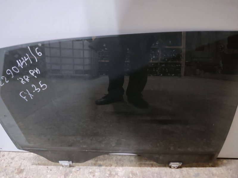 Стекло двери заднее правое INFINITI FX S50 03-08 82300-CG000 Б/У