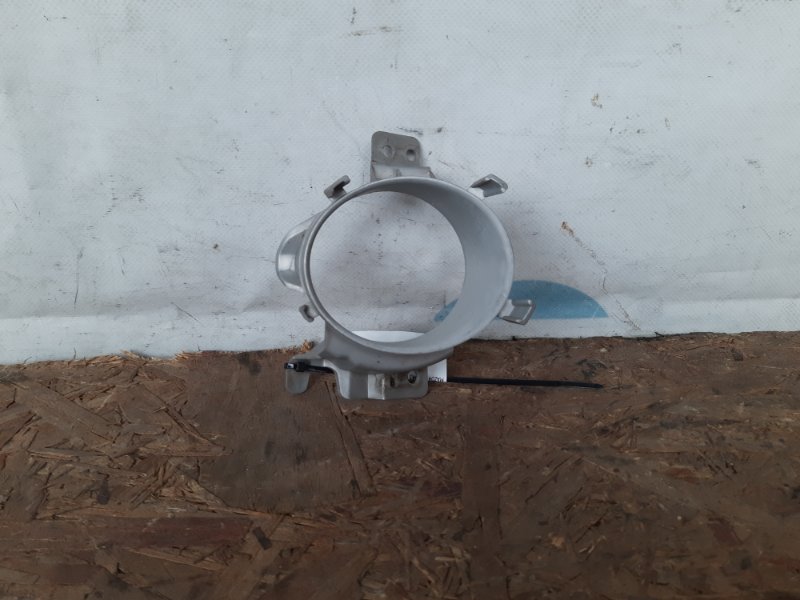 Запчасть накладка противотуманной фары правая MAZDA 3 BK 03-08 2004 Седан 2.3 BN9C-50-C12A Б/У Накладка противотуманной фары правая MAZDA 3 BK 03-08 2004 Седан 2.3 BN9C-50-C12A Б/У