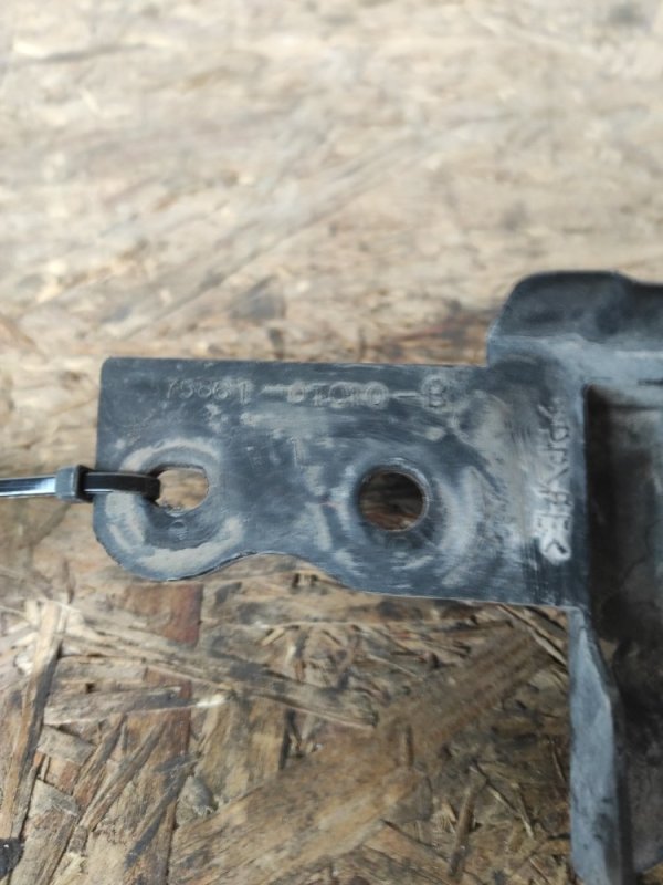 Брызговик задний правый VENZA 09-16 2015 Минивэн 3.5 2GR-FE