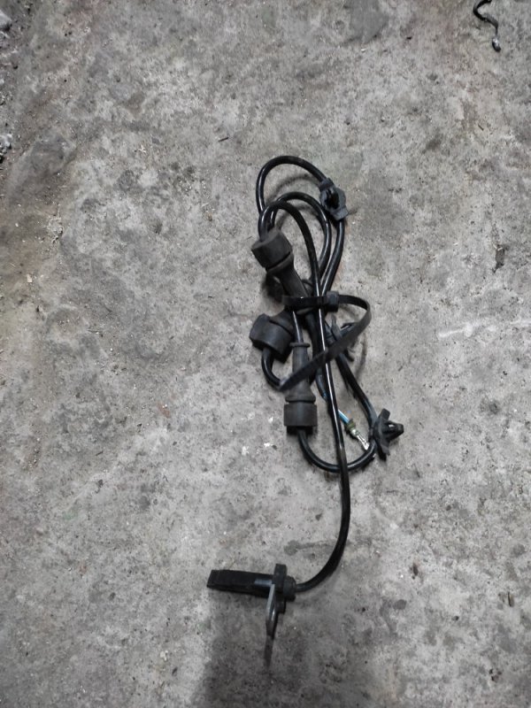 Датчик ABS передний левый SUZUKI KIZASHI 09-14 2011 Седан 2.4 56220-57L01 Б/У