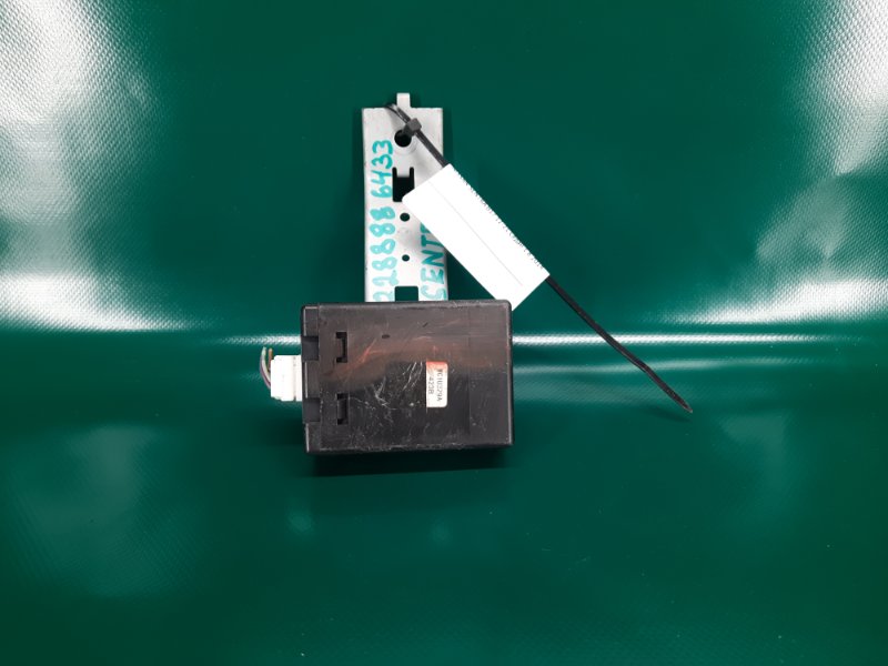 Антенна NISSAN SENTRA B17 12-21 2014 Седан 1.8 40740-1AA0A Б/У