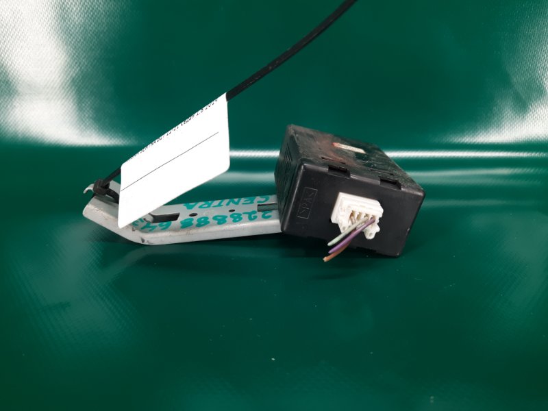 Антенна NISSAN SENTRA B17 12-21 Седан 1.8