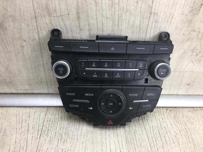 Запчасть блок управления мультимедиа FORD FOCUS 10-18 2015 CB8 2.0 XQDA F1EZ-18C858-LD Б/У Блок управления мультимедиа FORD FOCUS 10-18 2015 CB8 2.0 XQDA F1EZ-18C858-LD Б/У