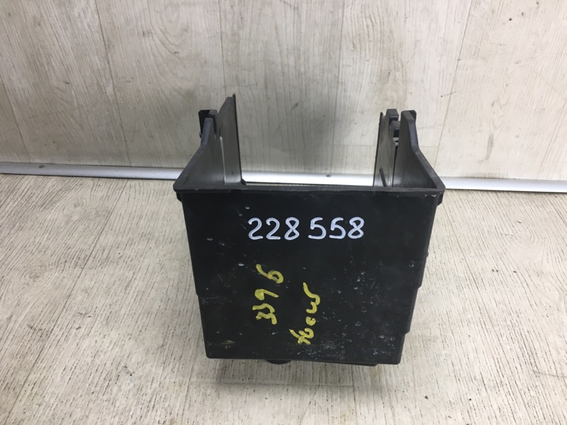 Короб аккумулятора FOCUS 10-18 2015 CB8 2.0 XQDA