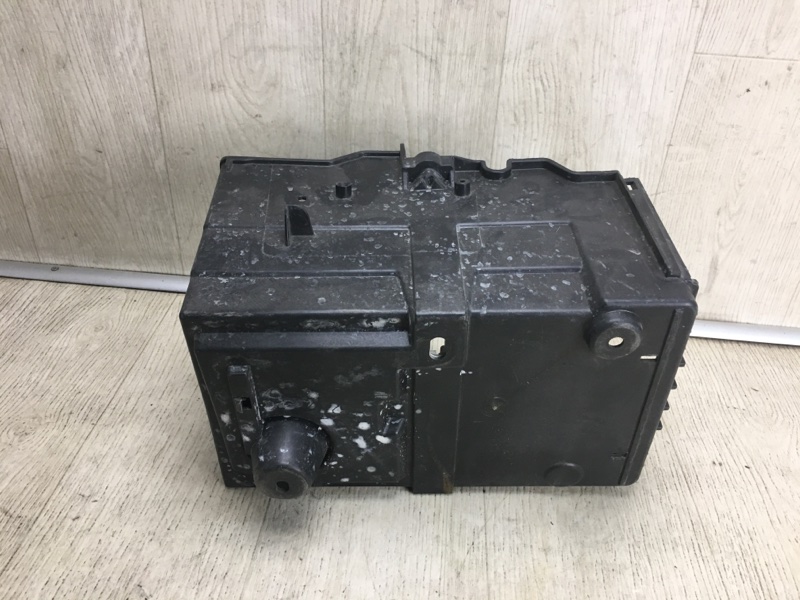 Короб аккумулятора FOCUS 10-18 2015 CB8 2.0 XQDA