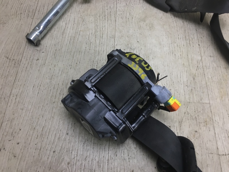 Ремень безопасности передний правый FORD FOCUS 10-18 CB8 2.0 XQDA