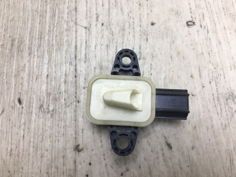 Датчик удара FORD FOCUS 10-18 2015 CB8 2.0 XQDA CP9Z-14B345-A Б/У