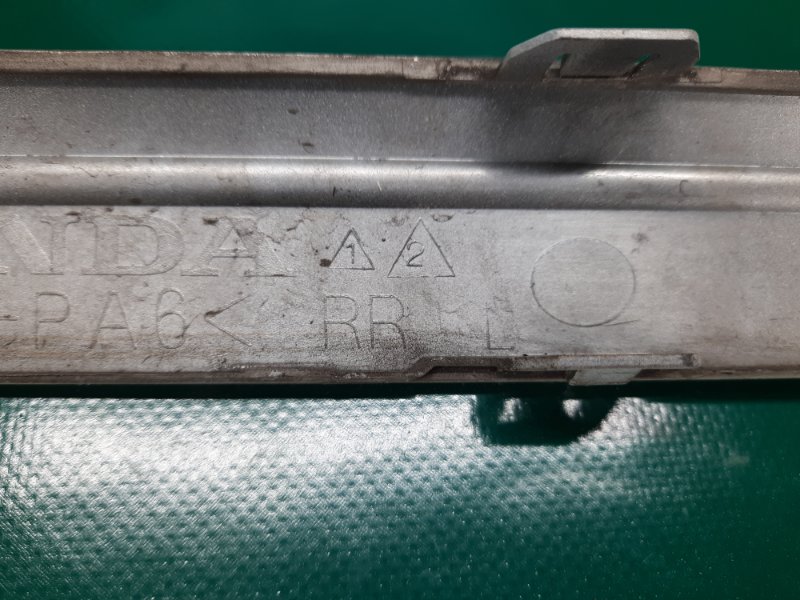 Накладка бампера задняя левая RL 05-12 2008 Седан 3.5 Накладка бампера задняя левая RL 05-12 2008 Седан 3.5