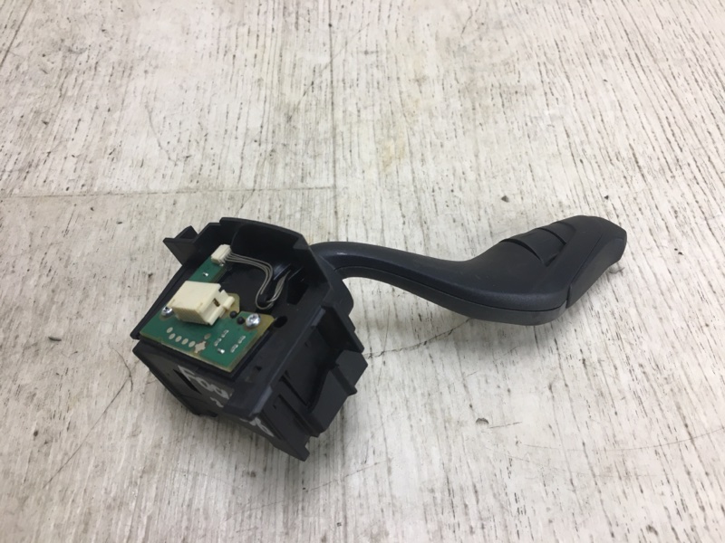 Подрулевой переключатель правый FORD FOCUS 10-18 CB8 2.0 XQDA