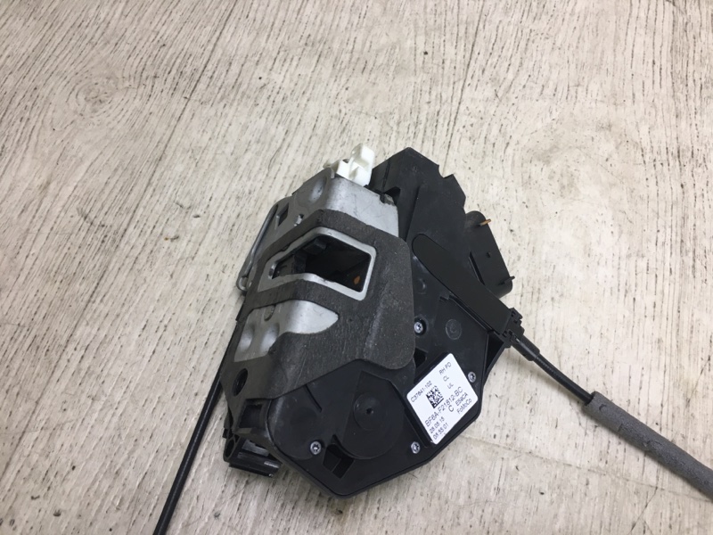 Замок двери передний правый FOCUS 10-18 2015 CB8 2.0 XQDA