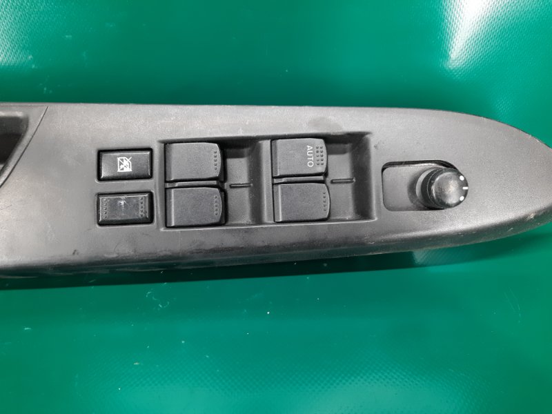 Блок управления стеклоподъемниками SUZUKI SX4 06-13 Седан J20A