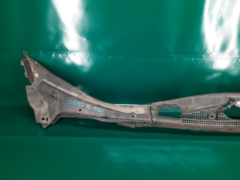 Пластик под лобовое стекло / Жабо RL 05-12 2008 Седан 3.5