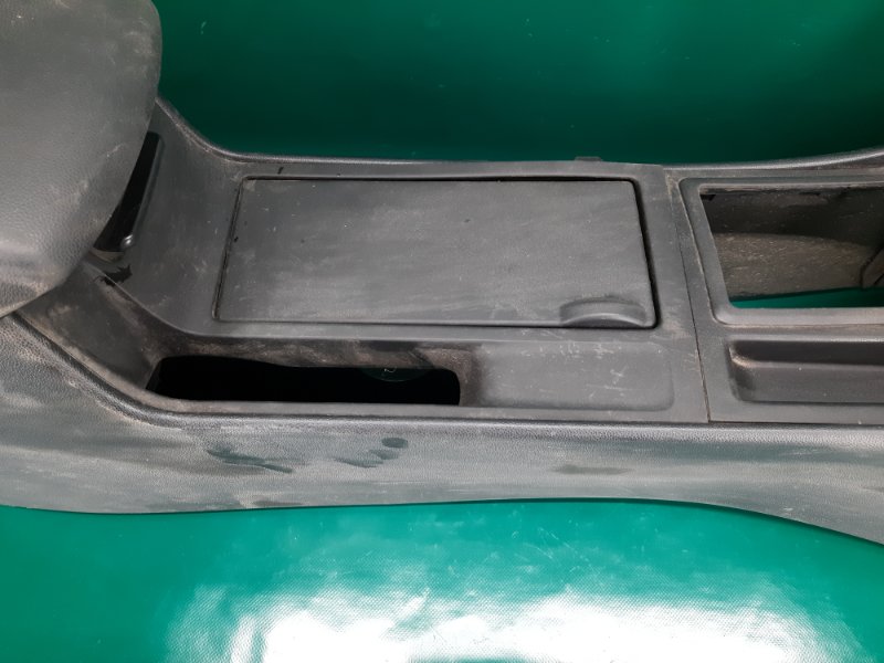 Подлокотник 3 BK 03-08 2004 Седан 2.3