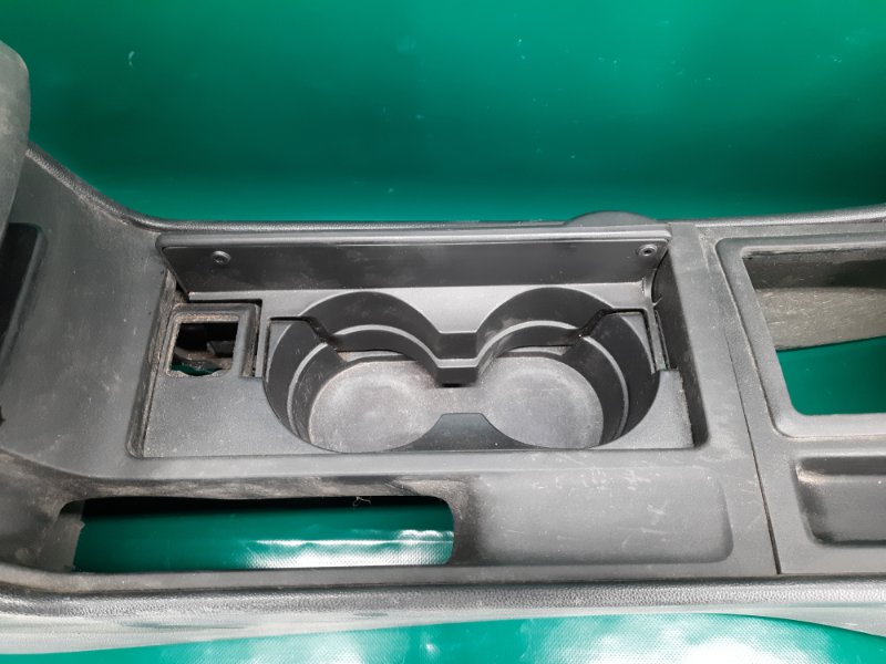 Подлокотник 3 BK 03-08 2004 Седан 2.3