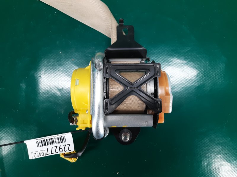 Ремень безопасности передний правый RL 05-12 2008 Седан 3.5