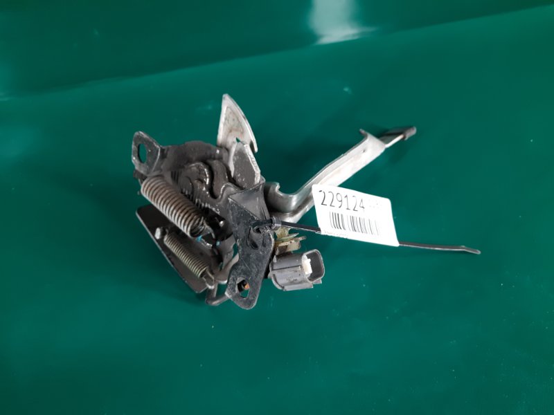 Замок капота SX4 06-13 2008 Седан J20A