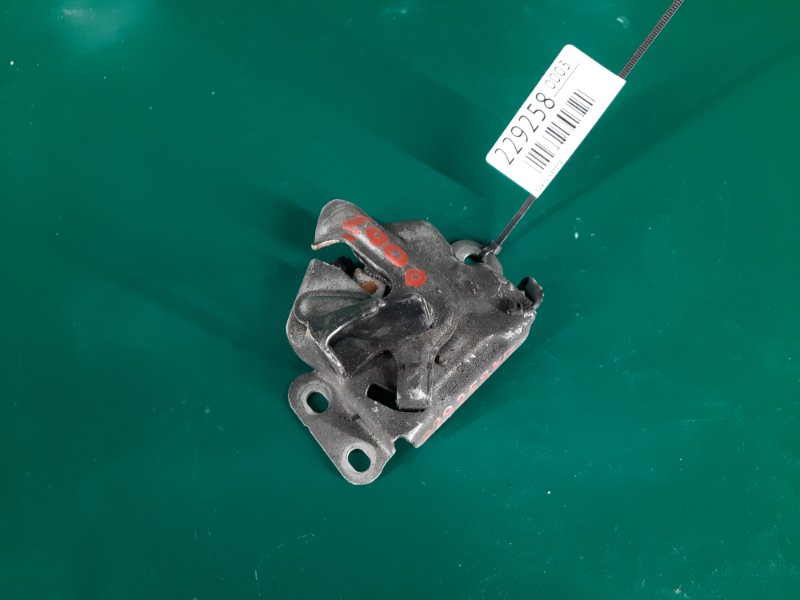 Запчасть замок капота SUZUKI KIZASHI 09-14 2011 Седан 2.4 82110-57L30 Б/У Замок капота SUZUKI KIZASHI 09-14 2011 Седан 2.4 82110-57L30 Б/У