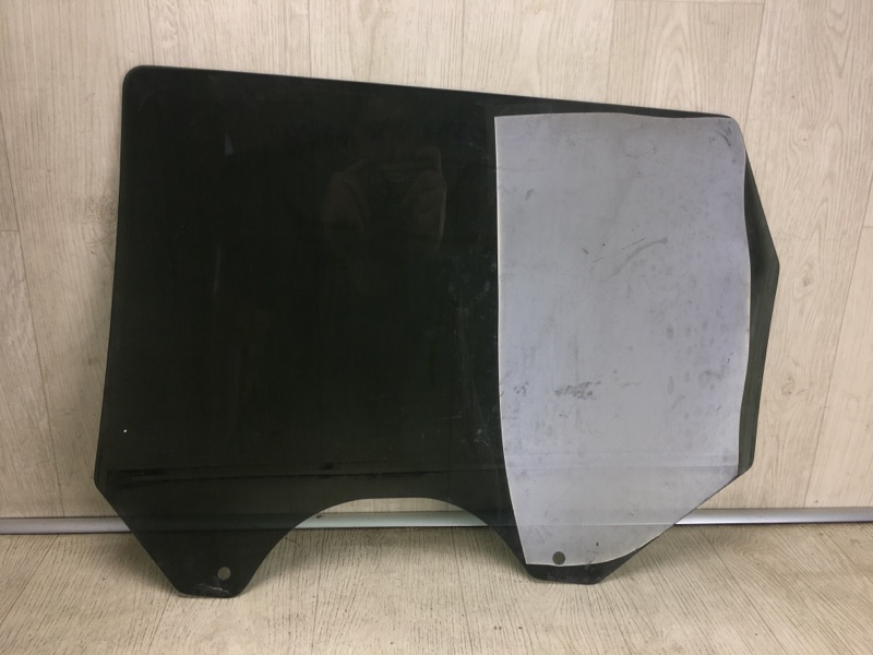 Стекло двери заднее правое DODGE JOURNEY 08-20 JC 3.6 ERB