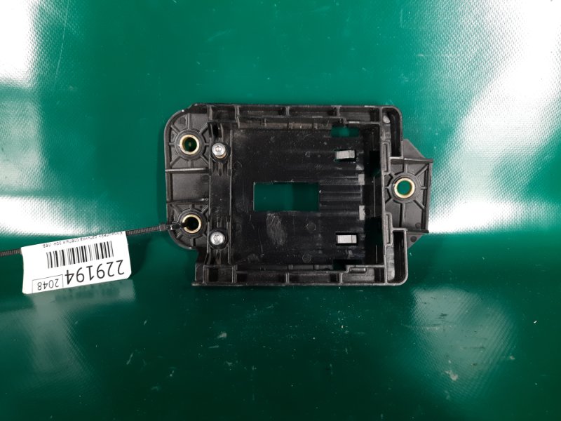 Кронштейн датчика слепых зон правый INFINITI Q50 20- 2021 Седан 3.0 VR30DDTT 28452-6HL0D Б/У