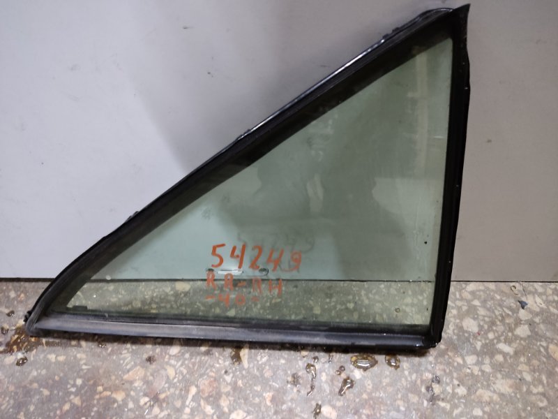 Стекло двери глухое заднее правое TOYOTA CAMRY 40 06-11 68123-33060 Б/У