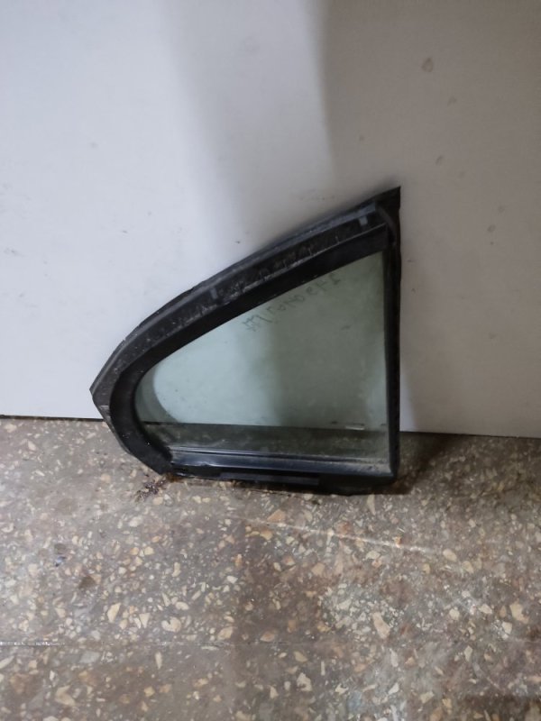 Стекло двери глухое заднее левое MITSUBISHI LANCER X 10 07-15 Седан 2.0 Стекло двери глухое заднее левое MITSUBISHI LANCER X 10 07-15 Седан 2.0